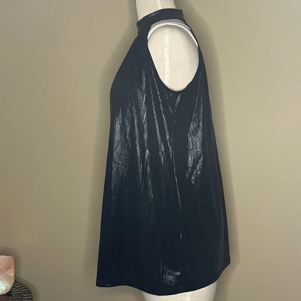 Shimmery Halter Blouse - Picture 2 of 4